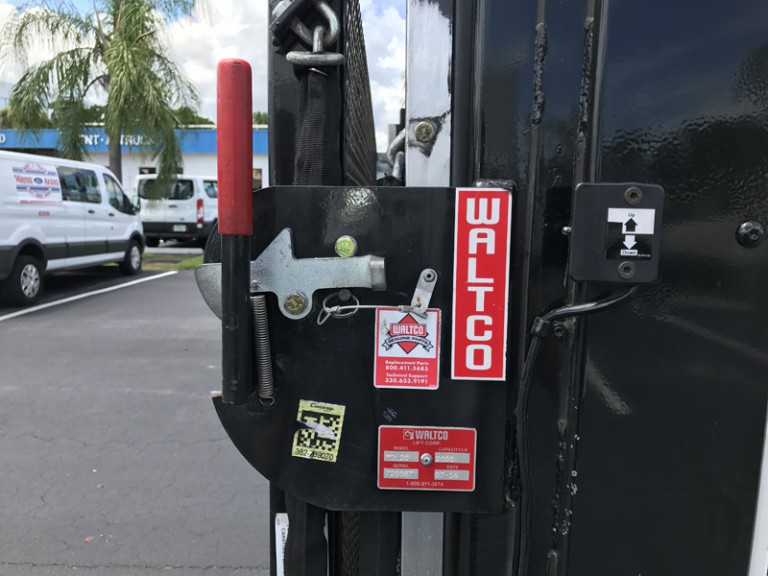 12' Box Truck With Liftgate Transit 35015 Akers Truck Rental