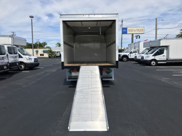 15' Box Truck With Pull Out Ramp -09 - Akers Truck Rental